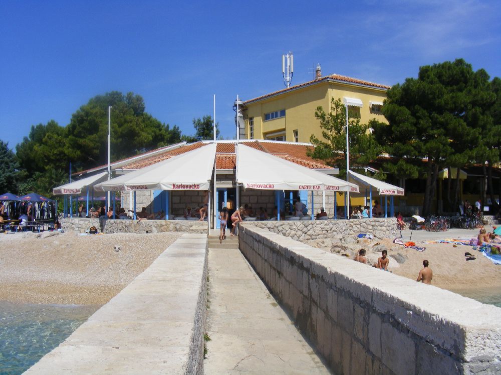 Eisdiele des Campes direkt am Strand