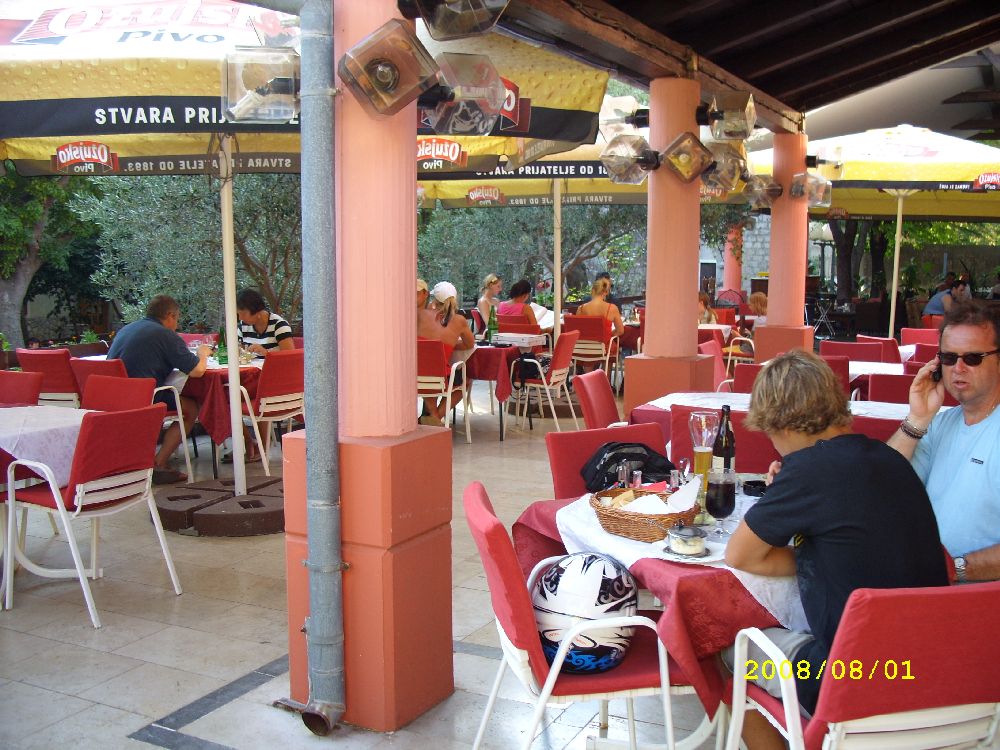 vorderer Terassenbereich